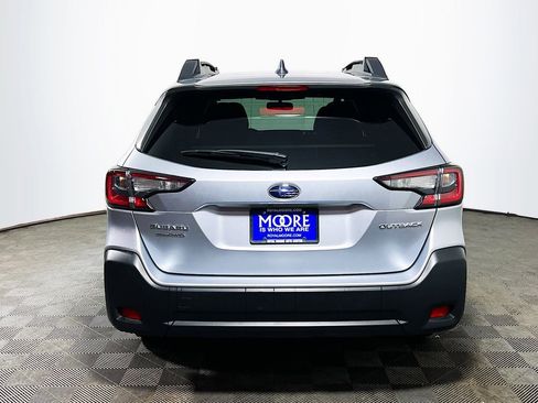 Used 2025 Subaru Outback Premium AWD/4WD image 6