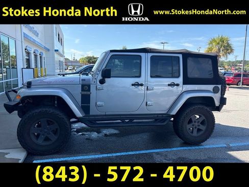 Used 2016 Jeep Wrangler Unlimited Sport AWD/4WD image 2