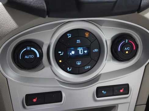 Used 2014 Ford Fiesta SE w/ Comfort Package image 20