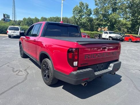 Used 2025 Honda Ridgeline Black Edition image 8