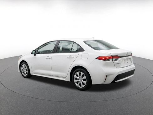 Used 2025 Toyota Corolla LE FWD image 7