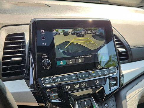 Used 2023 Honda Odyssey EX-L image 16