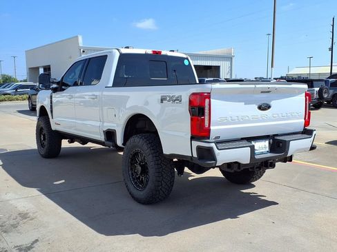New 2026 Ford F250 Lariat w/ Black Appearance Package AWD/4WD image 4