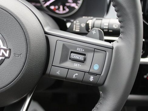 New 2025 Nissan Pathfinder SV image 11