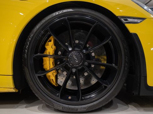 Used 2018 Porsche 911 GT3 RWD image 38