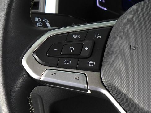 Used 2023 Volkswagen Atlas SE w/ Black Wheel Package FWD image 29