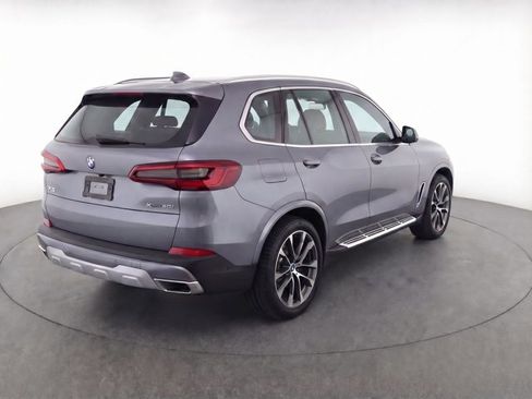 Used 2024 BMW X5 xDrive40i w/ Premium Package image 3