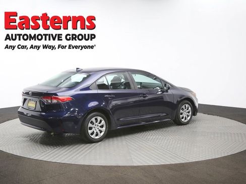 Used 2021 Toyota Corolla LE image 40