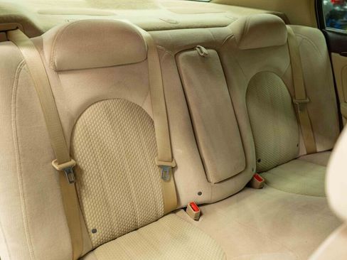 Used 2011 Buick Lucerne CX image 12