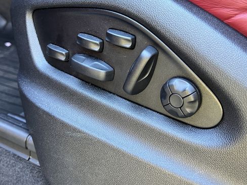 Certified 2022 Porsche Cayenne S Platinum image 29