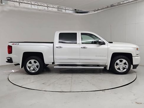 Used 2017 Chevrolet Silverado 1500 LTZ Z71 w/ LTZ Plus Package AWD/4WD image 7
