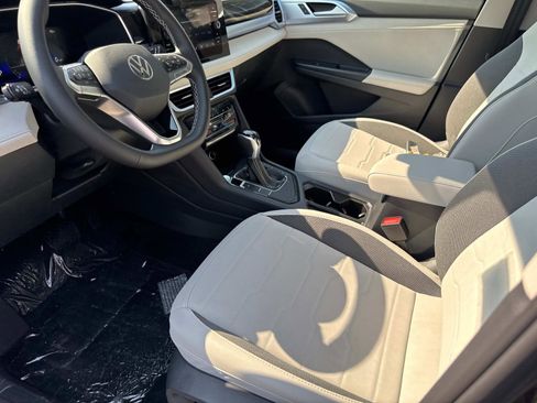 New 2025 Volkswagen Taos SE image 12