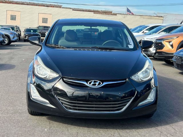 Used 2014 Hyundai Elantra SE w/ Option Group 02 FWD image 2