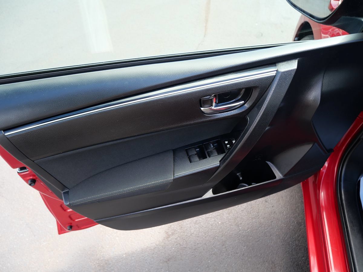 Used 2017 Toyota Corolla LE FWD image 16