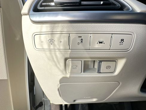 Used 2020 Hyundai Palisade Limited image 18