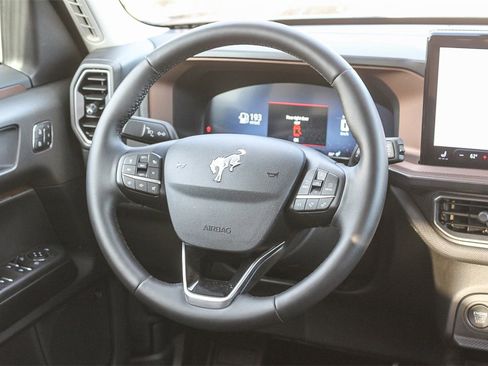 Used 2025 Ford Bronco Sport Outer Banks w/ Outer Banks Tech Package+ image 19