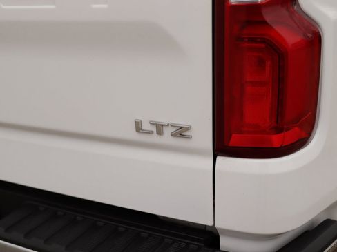Used 2024 Chevrolet Silverado 1500 LTZ image 39