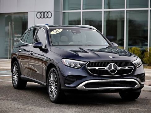 Used 2024 Mercedes-Benz GLC 300 4MATIC image 2