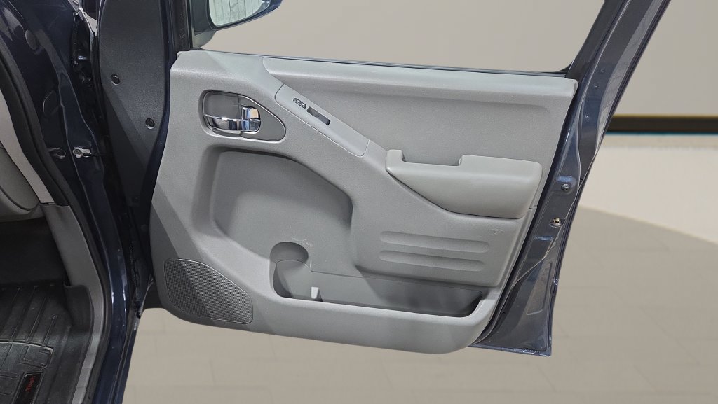 Used 2018 Nissan Frontier SV AWD/4WD image 23