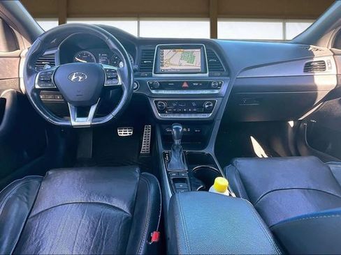 Used 2018 Hyundai Sonata Limited image 16