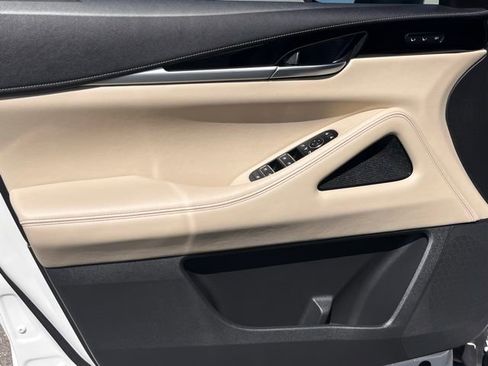 Certified 2025 INFINITI QX60 Pure image 9