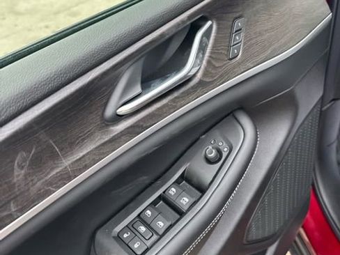 New 2025 Jeep Grand Cherokee Limited w/ Black Appearance Package image 13