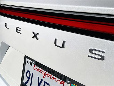 Used 2024 Lexus NX 450h+ AWD w/ Vision Package image 29