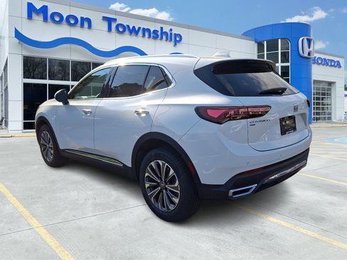 Used 2025 Buick Envision Preferred AWD/4WD image 4