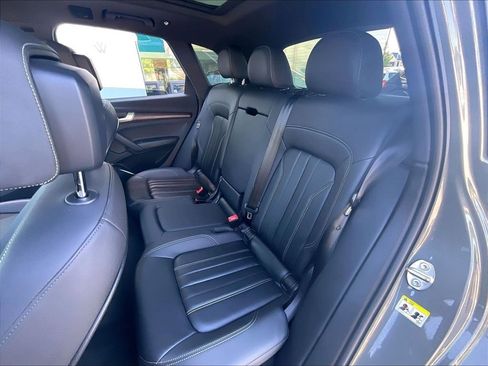 Used 2023 Audi Q5 2.0T Premium w/ Convenience Package AWD/4WD image 15