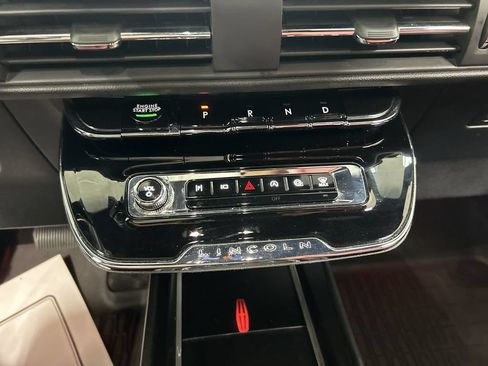Used 2023 Lincoln Corsair Reserve w/ Jet Appearance Package FWD image 17