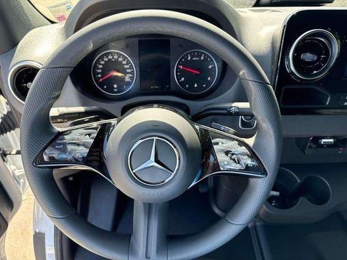 New 2025 Mercedes-Benz Sprinter 2500 image 6