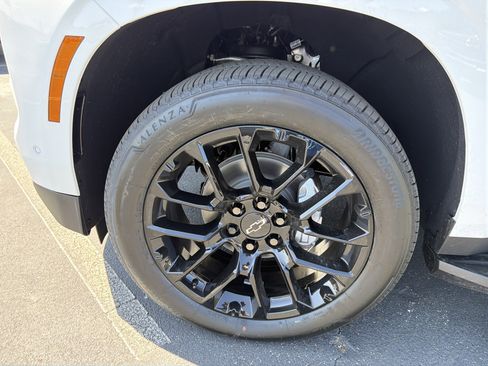 New 2026 Chevrolet Suburban LT w/ Comfort Package image 13