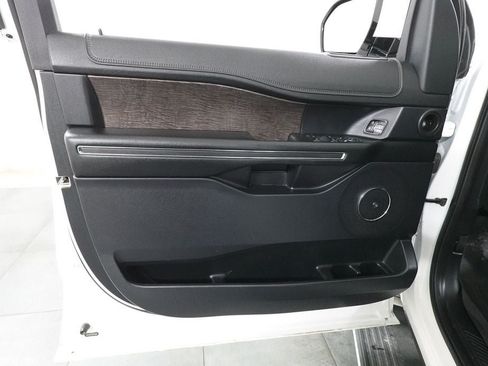 Used 2020 Ford Expedition Max Limited AWD/4WD image 25