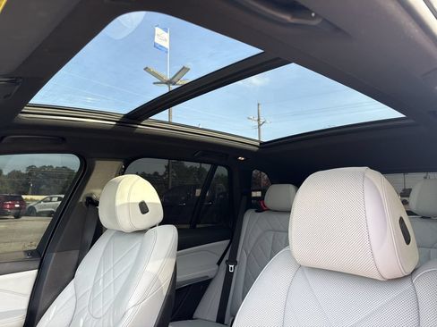 Used 2024 BMW X5 sDrive40i w/ Parking Assistance Package RWD image 15