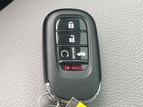 Certified 2025 Honda Pilot EX-L image 28