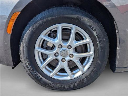 Used 2017 Chrysler Pacifica LX FWD image 9