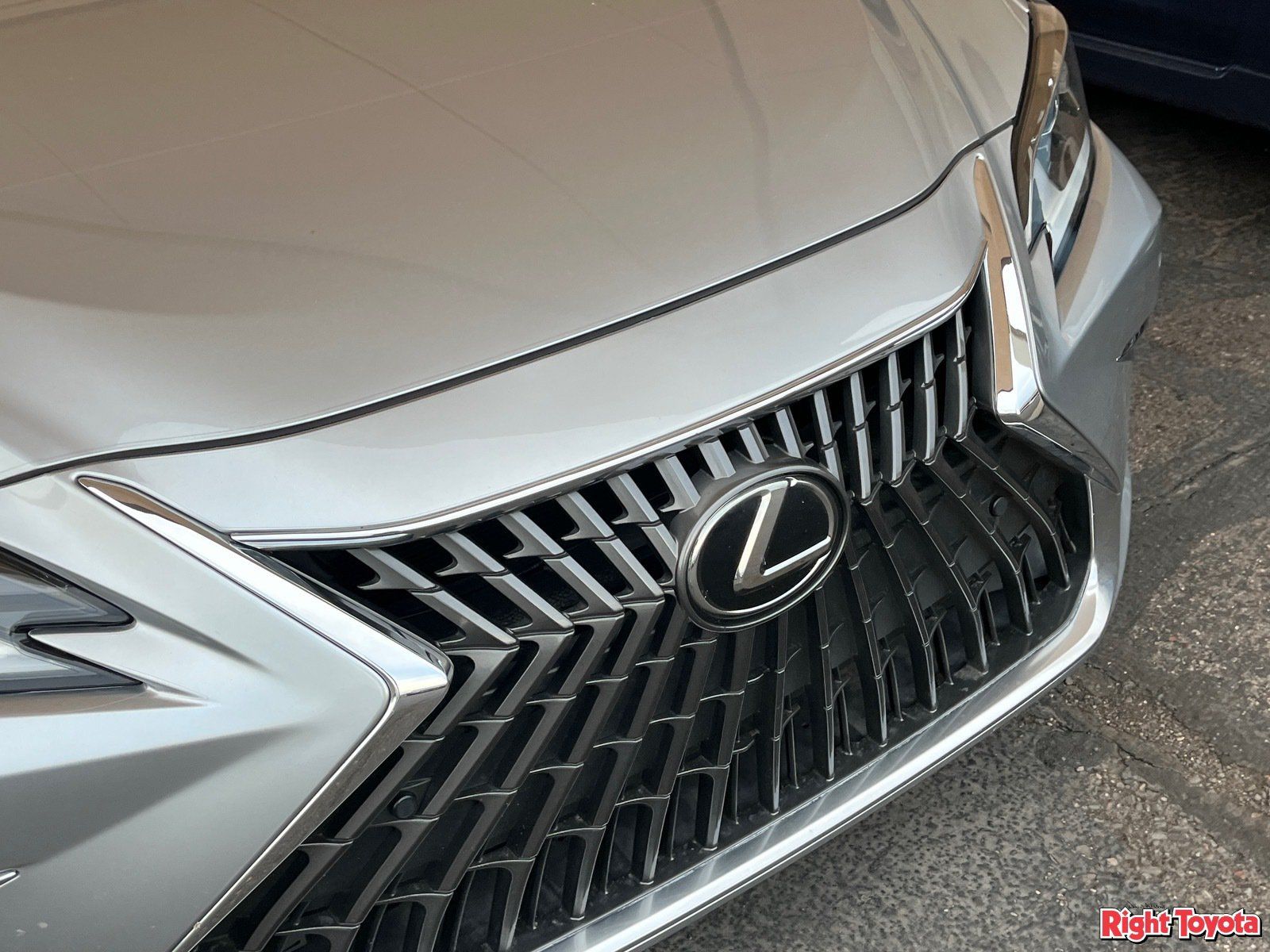 Used 2023 Lexus ES 350 w/ Premium Package FWD image 7