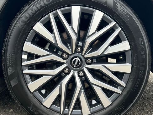 Used 2025 Nissan Altima 2.5 SV FWD image 26