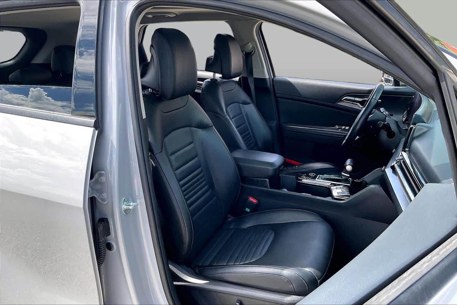 Used 2023 Kia Sportage SX FWD image 9