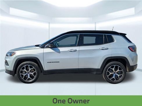 Used 2025 Jeep Compass Limited AWD/4WD image 2