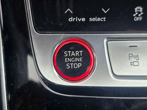 Used 2021 Audi RS Q8 w/ Carbon Optic Package image 35