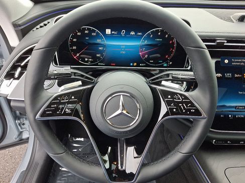 New 2026 Mercedes-Benz E 450 4MATIC Sedan image 17