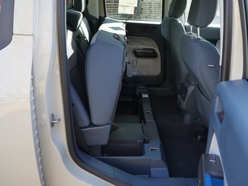 New 2025 Ford Maverick XLT w/ Equipment Group 301A image 27