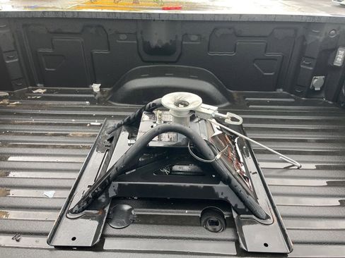 Used 2022 Chevrolet Silverado 3500 LTZ w/ LTZ Plus Package image 7