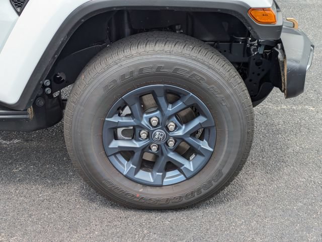 New 2026 Jeep Gladiator Sport AWD/4WD image 11