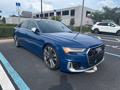 Used 2025 Audi S6 Prestige w/ Prestige Package AWD/4WD image 5