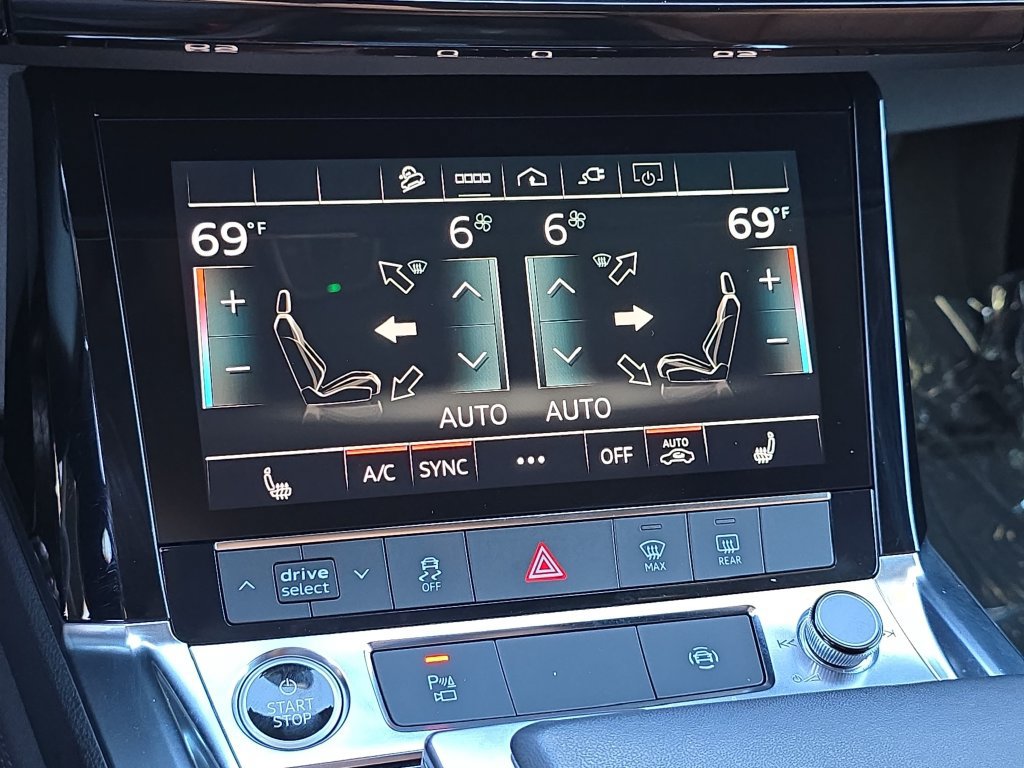 Used 2024 Audi Q8 e-tron Premium AWD/4WD image 31