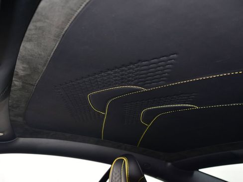 Used 2023 Aston Martin DBS Coupe RWD image 27