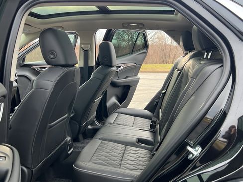 Used 2023 Buick Envision Avenir image 36