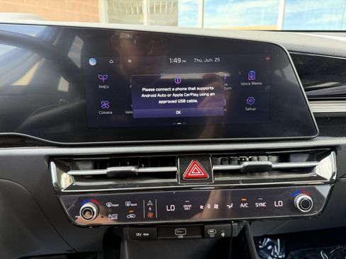 Used 2023 Kia Niro EX w/ EX Cold Weather Package FWD image 21